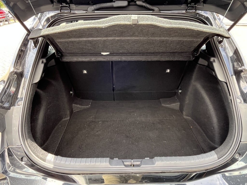 Toyota Corolla | net binnen | 1.8 hybrid active | navigatie | camera | trek