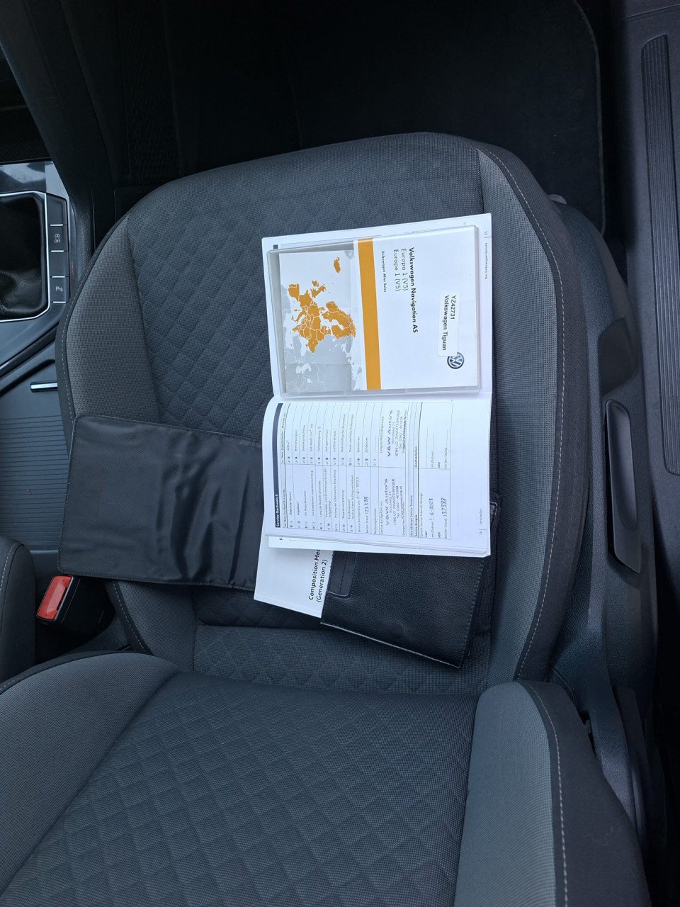 Volkswagen TIGUAN 1.4 TSI Comfortline 5drs bj:2016 airco navigatie