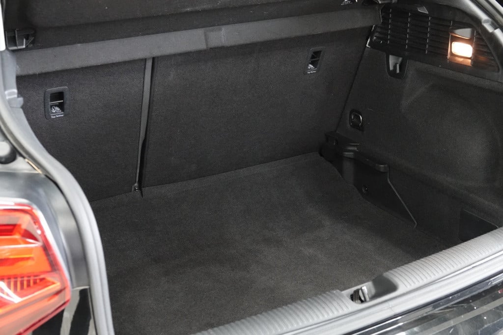 Audi Q2 1.0 tfsi | led | pdc | carplay |