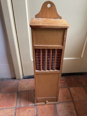Stokbroodkast uit Frankrijk