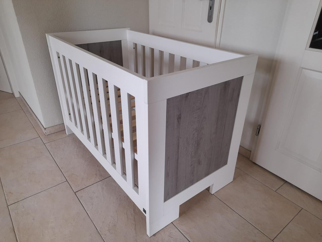 TWF Ledikantje (in goede nette staat)