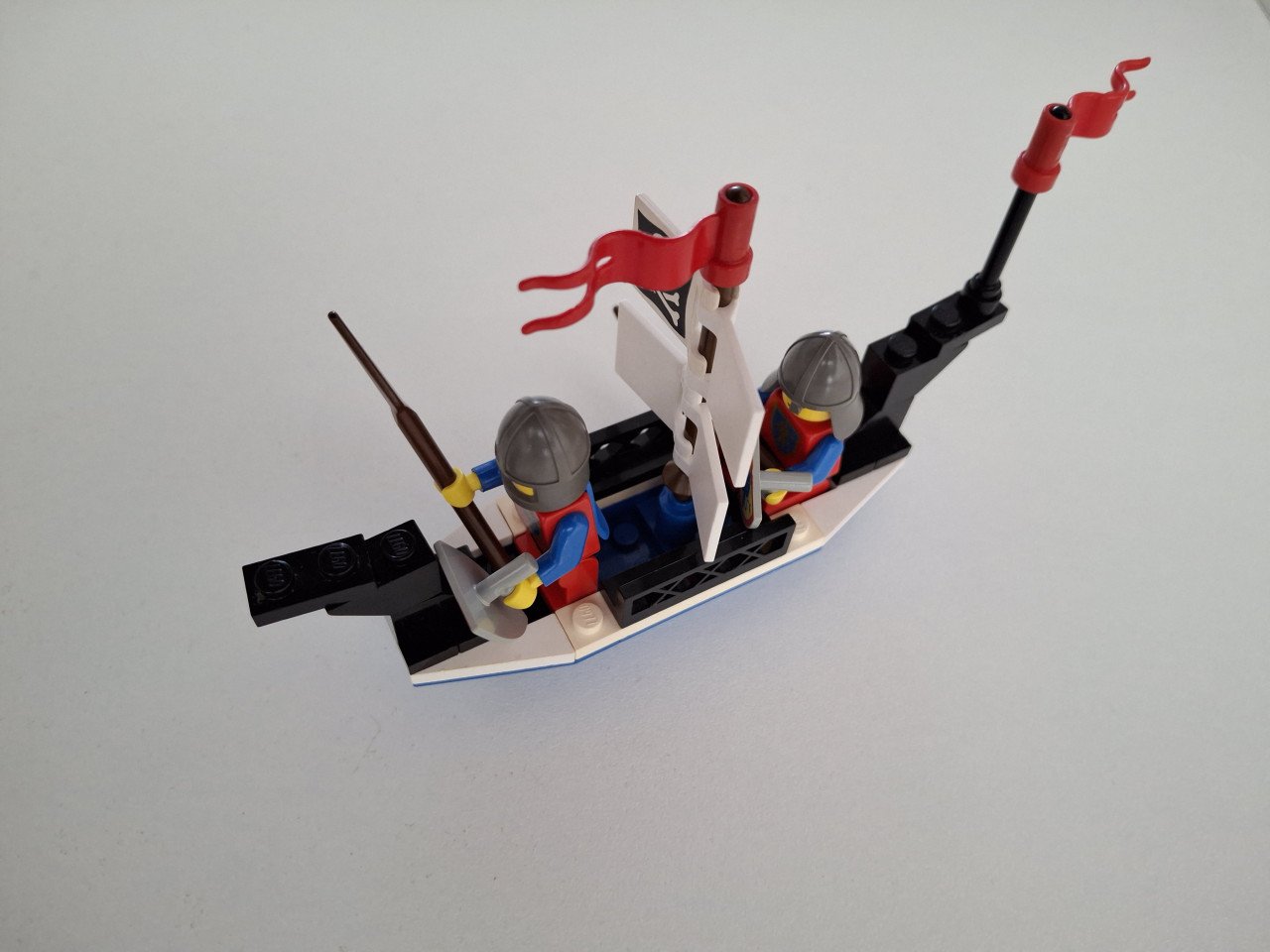 2 vintage Lego Castle sets