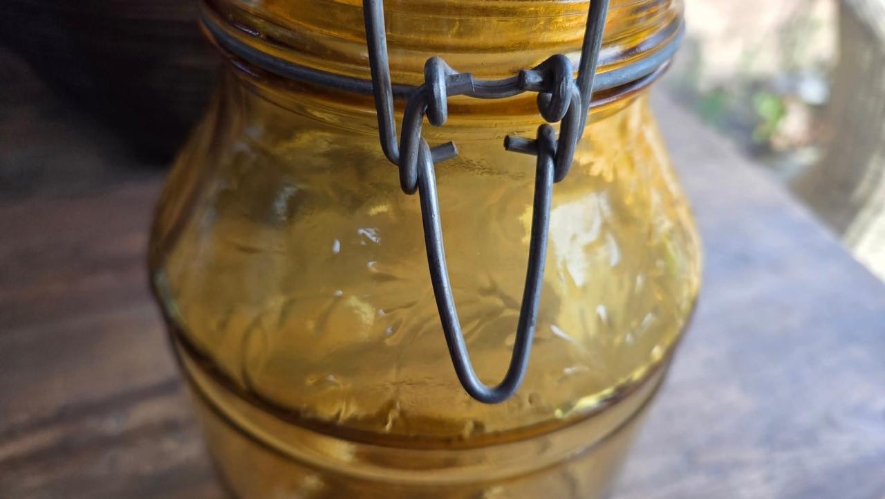 🤩 Prachtig bewerkte Vintage Amber-kleur glazen pot