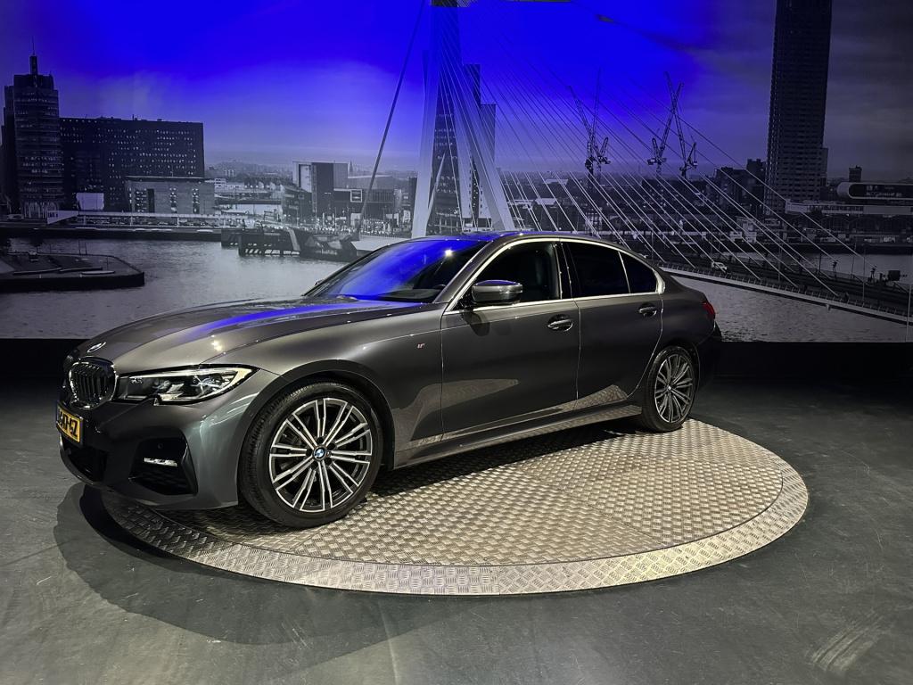 BMW 3-serie 320i high executive *facelift*memory*hud*camera*keyless