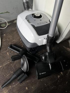 Bosch In'genius ProSilence 59 stofzuiger als nieuw