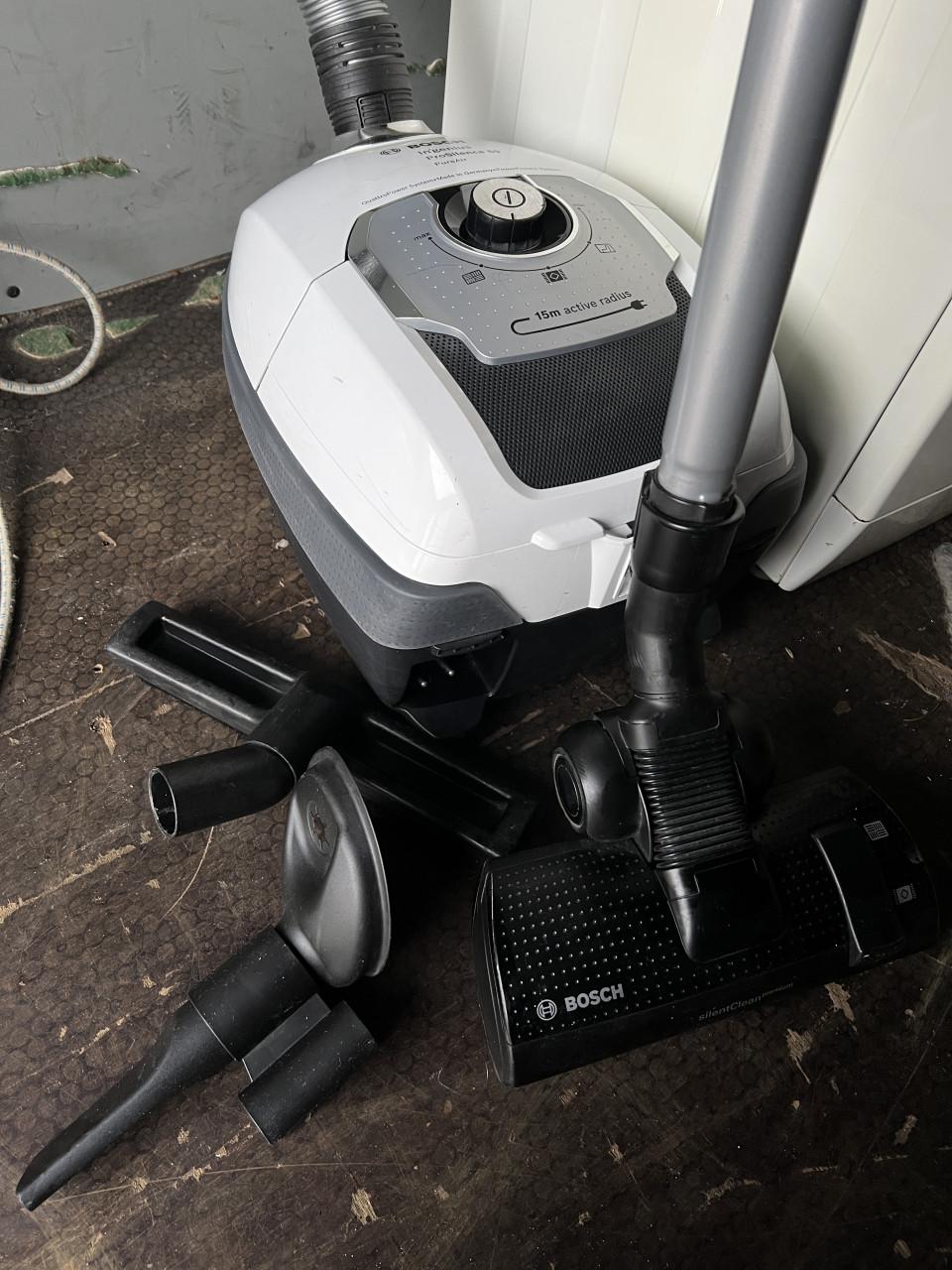 Bosch In'genius ProSilence 59 stofzuiger als nieuw