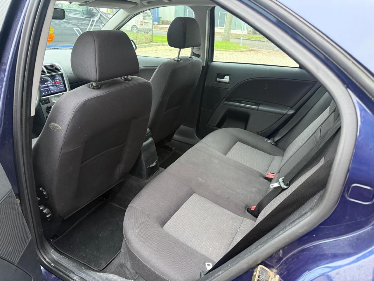 Ford Mondeo 2.0-16V Trend Automaat