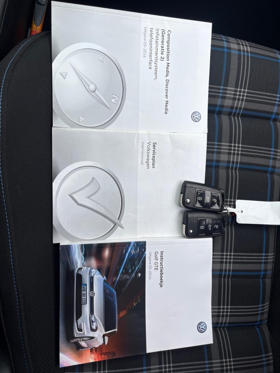 Volkswagen Golf 1.4 tsi gte connected series