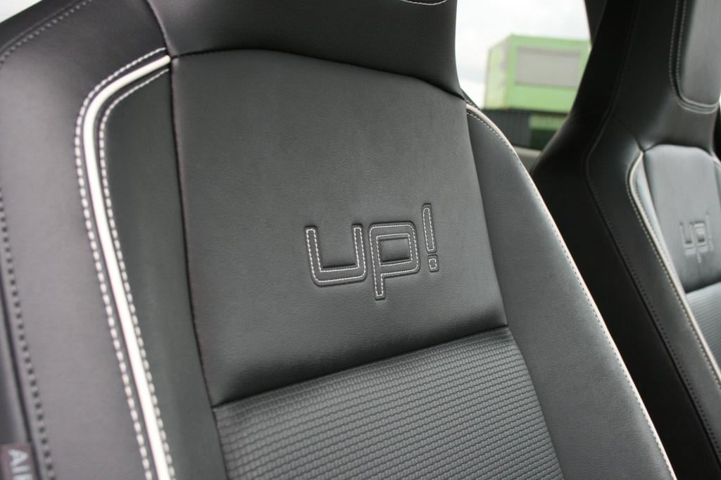 Volkswagen UP! 1.0 high up! black edition bluemotion