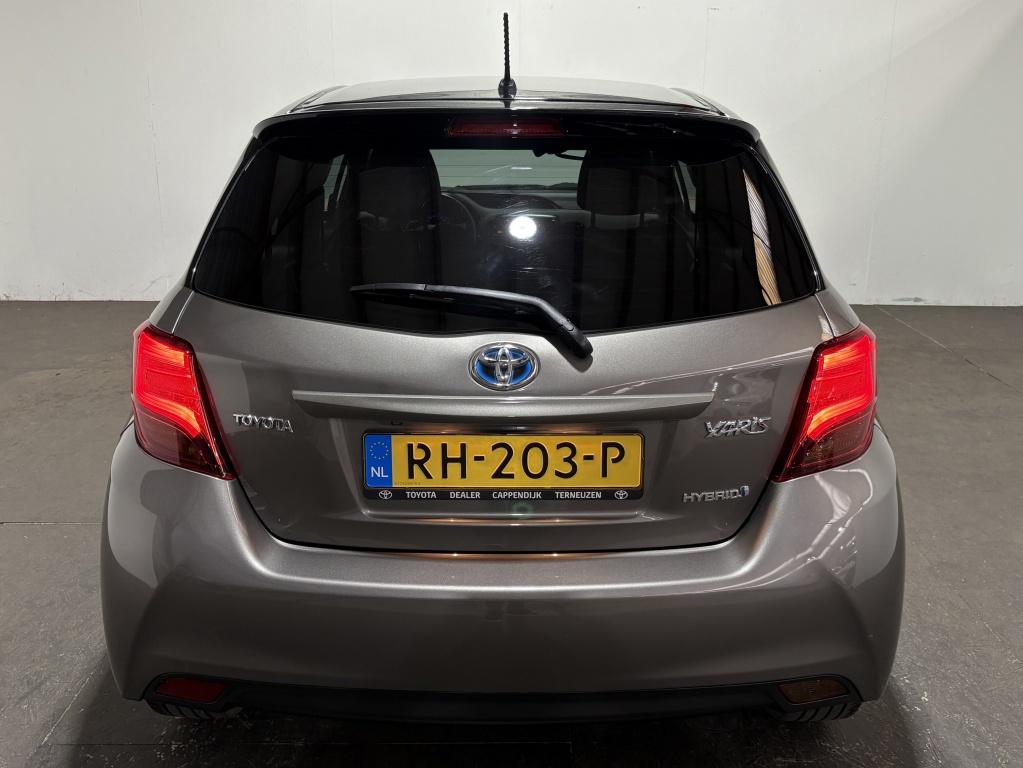 Toyota Yaris 1.5 hybrid dynamic bi-tone | camera | navi |