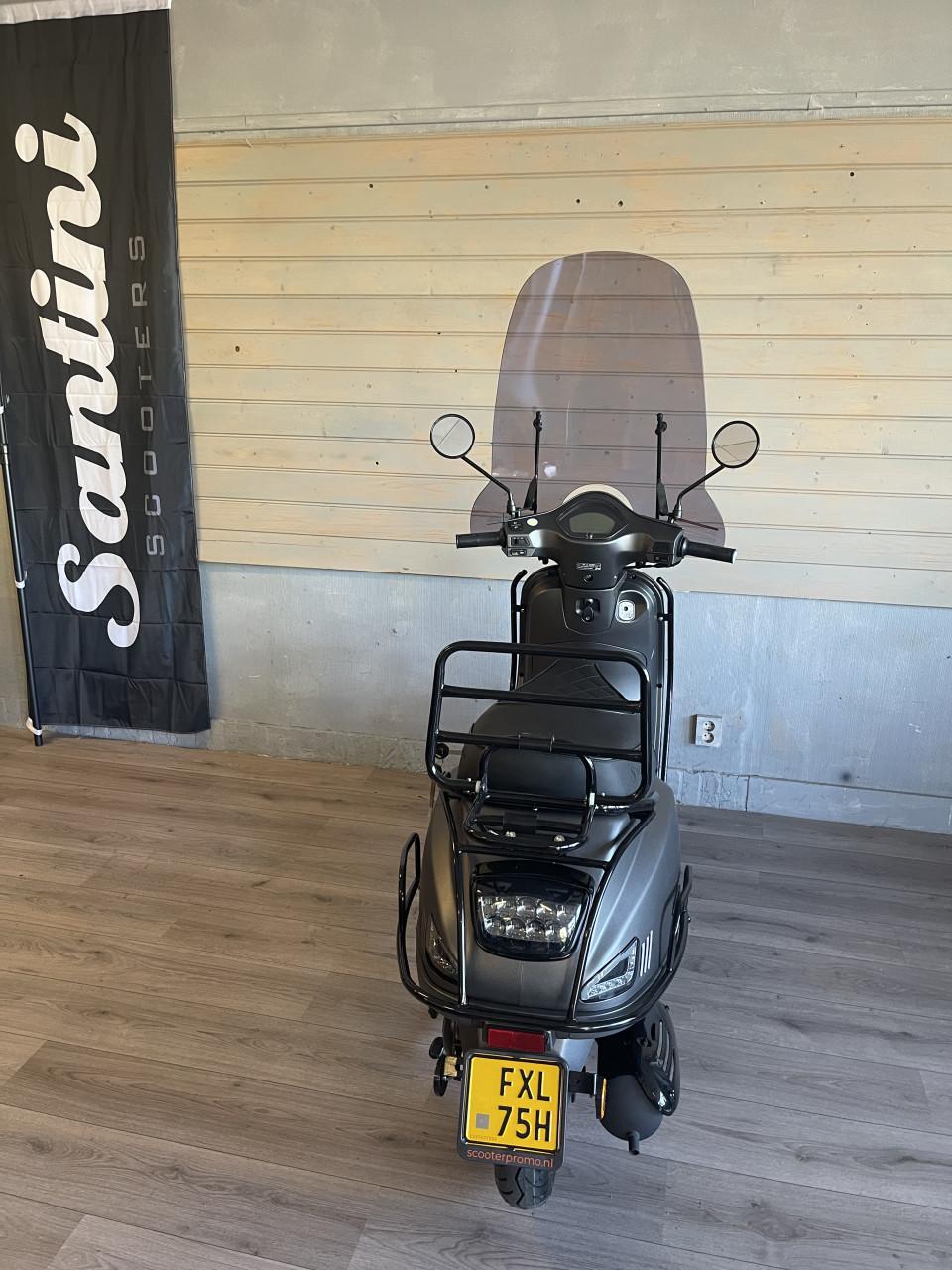 Scooterpromo Goes | Grote voorraad nieuwe SANTINI scooters