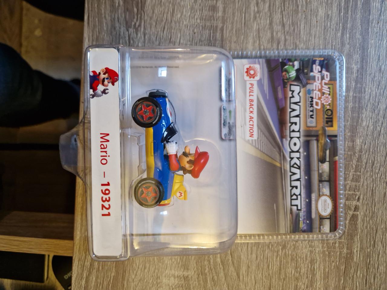 Mario kart Pull back action : Mario 19321