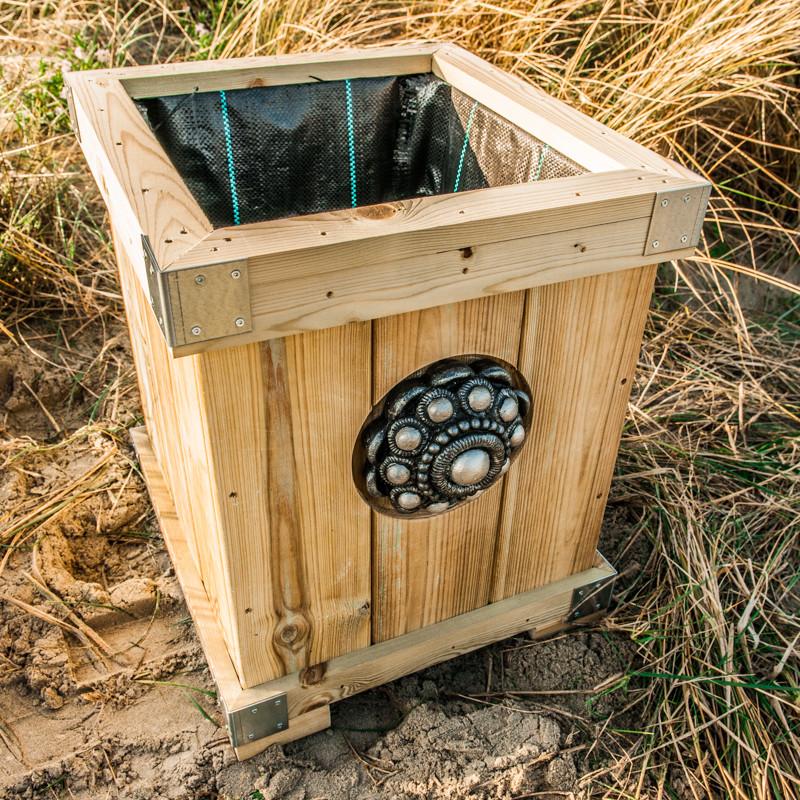 10jarige Jubileumactie - Zeeuwse knop bloembak L45 x B48 x H55