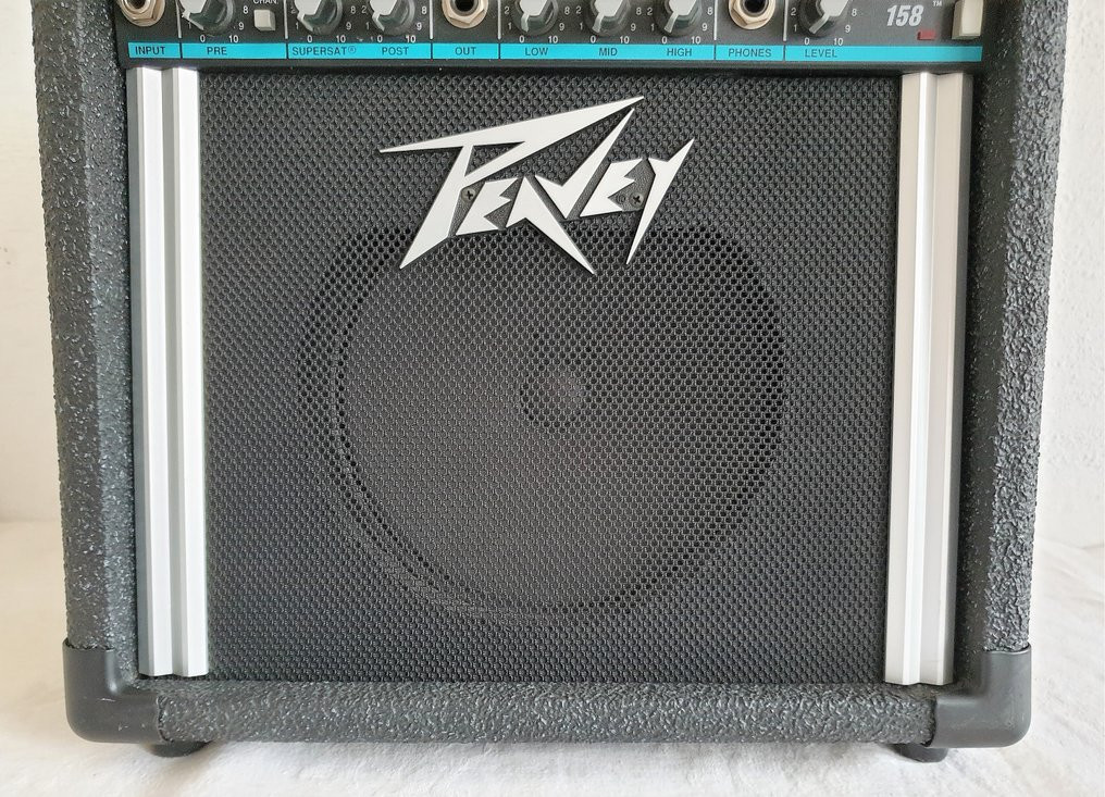 2 x Refurbished, PAEVEY 158 Blazer. 30 Watt. Nu voor 150 euro p/st !