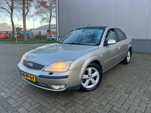 Ford Mondeo 2.0-16V Futura Automaat Jaar Apk