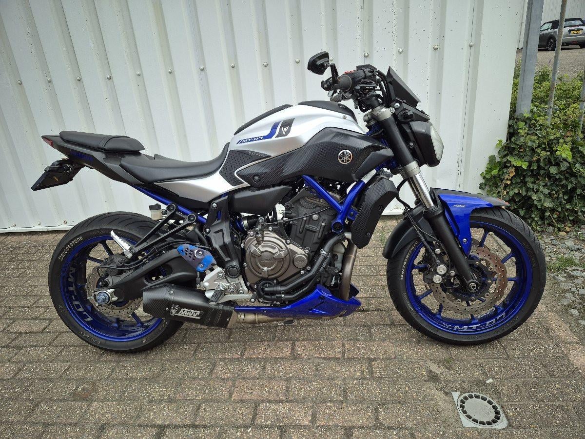 Yamaha MT-07 uit 2016 stoere naked bike, full options!