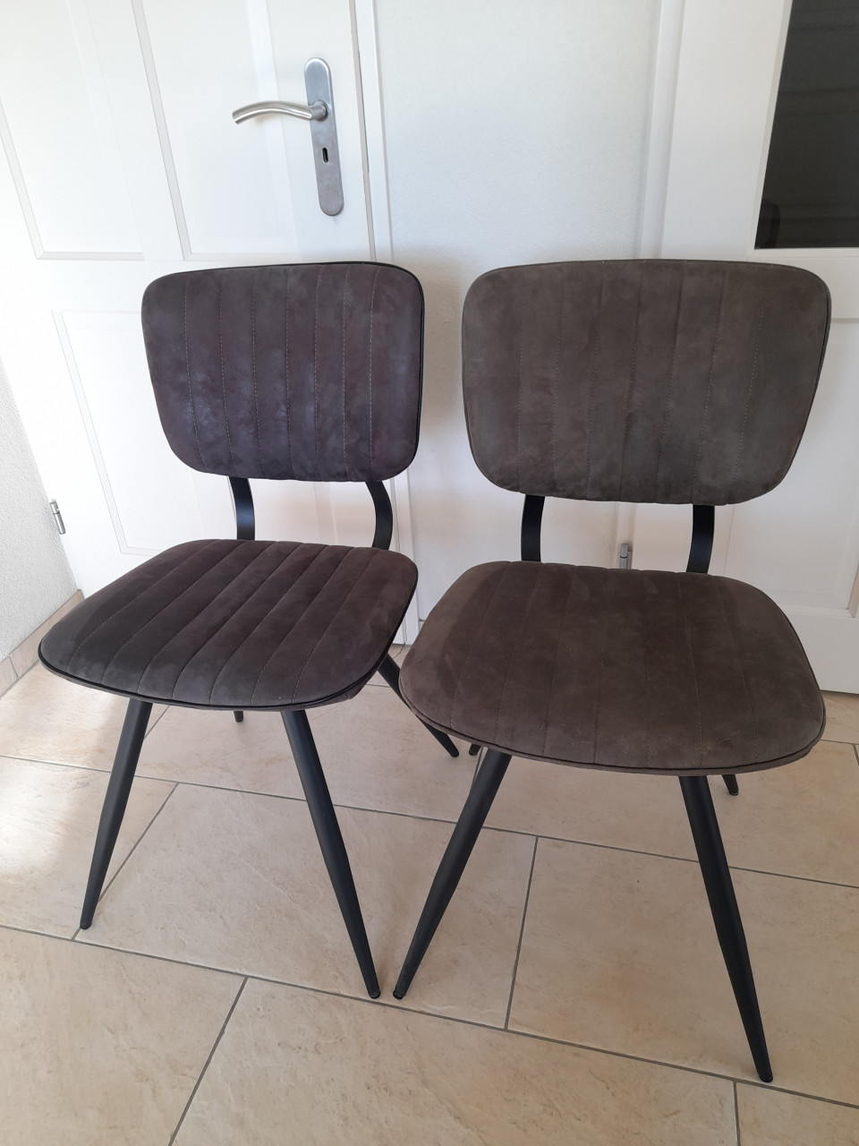 2 leuke stoelen (in goede staat)