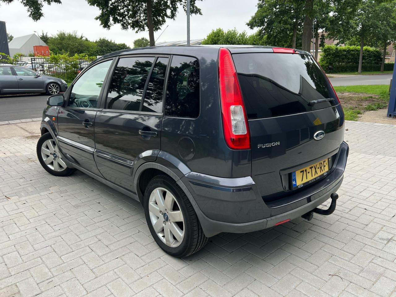 Ford Fusion 1.4-16V Futura hoge instap Jaar apk