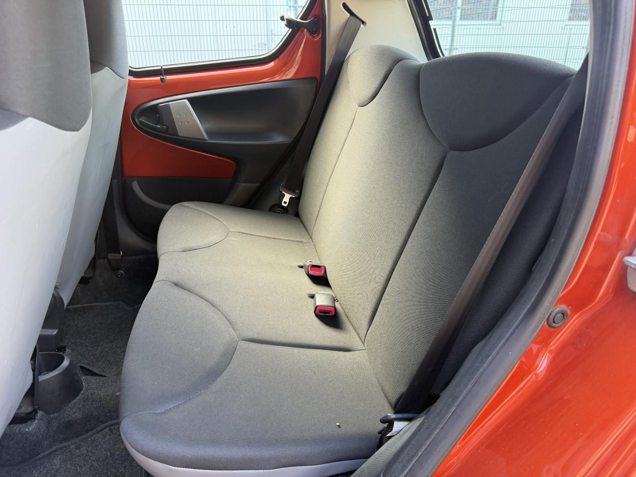 Toyota Aygo 1.0 12V Vvt-i 5DRS 2013 Dynamic Orange Airco Apk