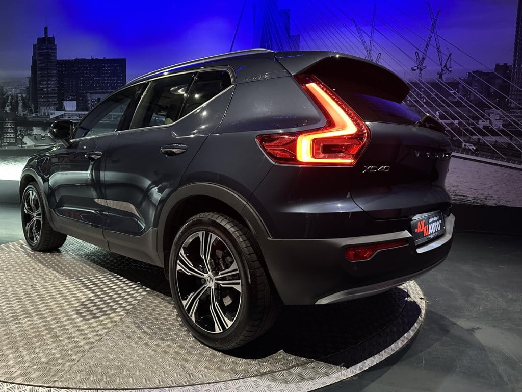 Volvo XC40 1.5 t5 recharge inscription expression