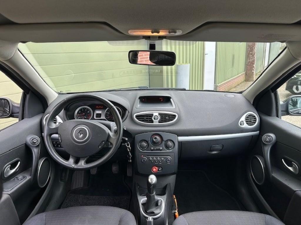 Renault Clio 1.2 - 16v collection