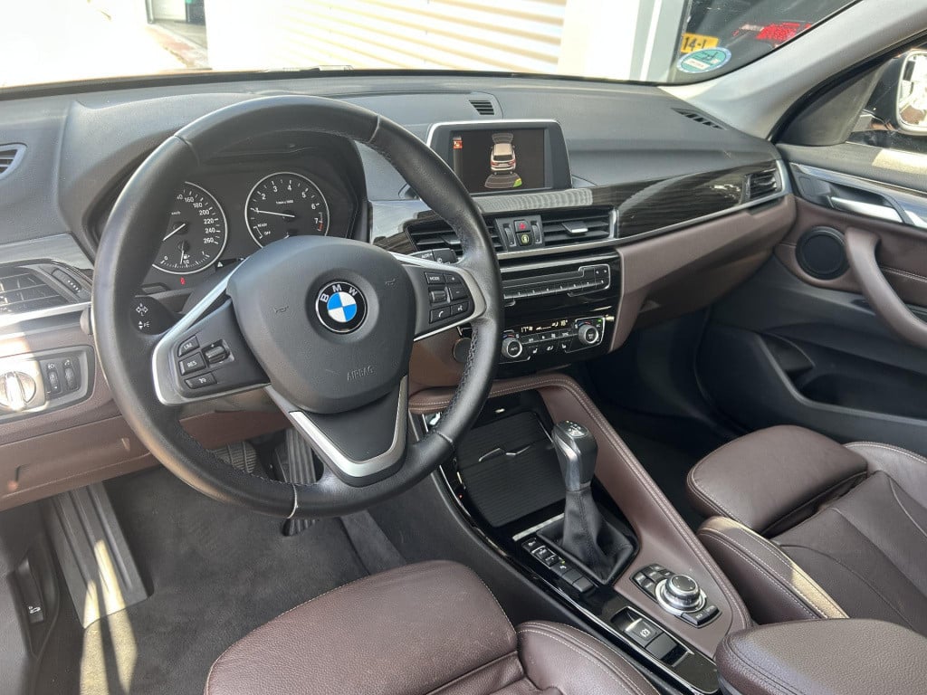 BMW X1 sdrive18i centennial high executive automaat