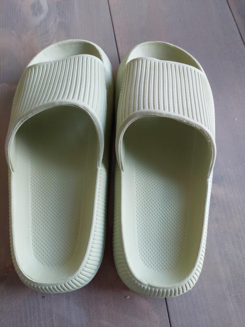 Slippers maat 38 - 39 in zeer goede staat