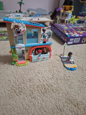 Lego Friends 41446, Heartlake City dierenkliniek, Leeftijd 6+