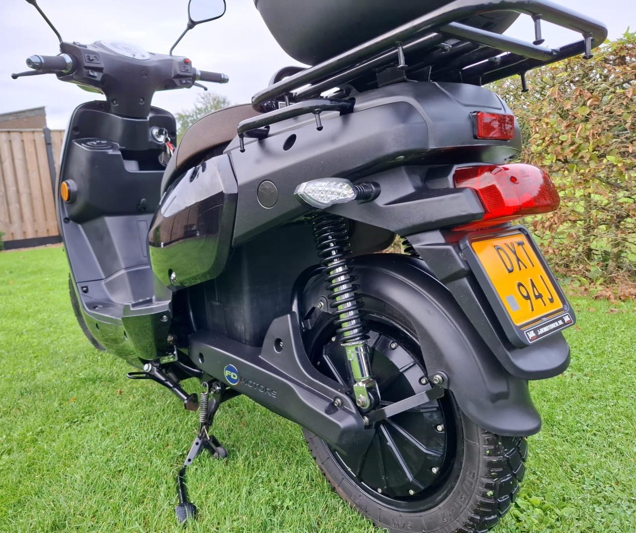 FD F7 - Vol Electric Deliroad/730 km/1e eigenaar / Bieden v.a € 1250
