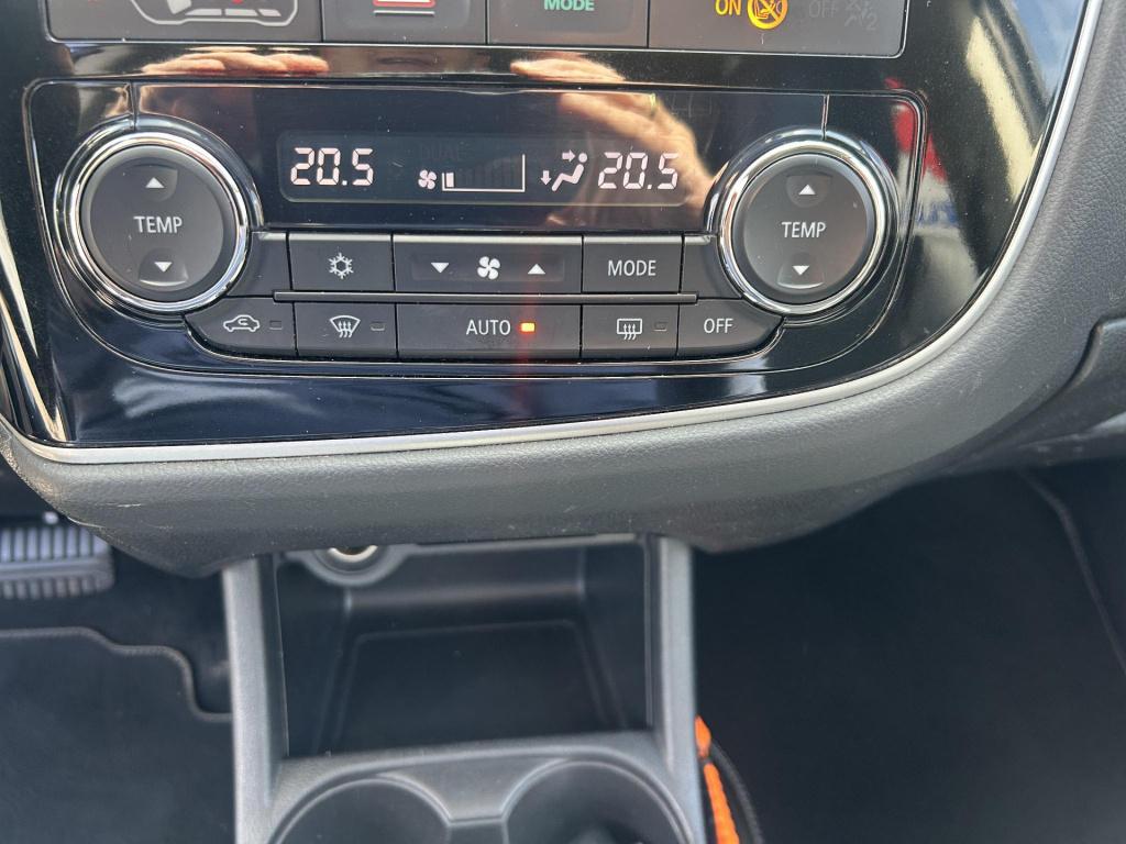 Mitsubishi Outlander 2.0 phev instyle