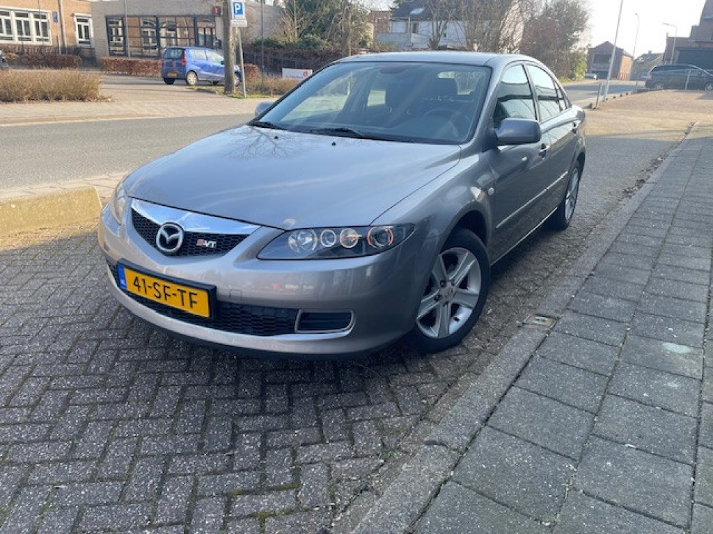 Mazda 6 2.0i