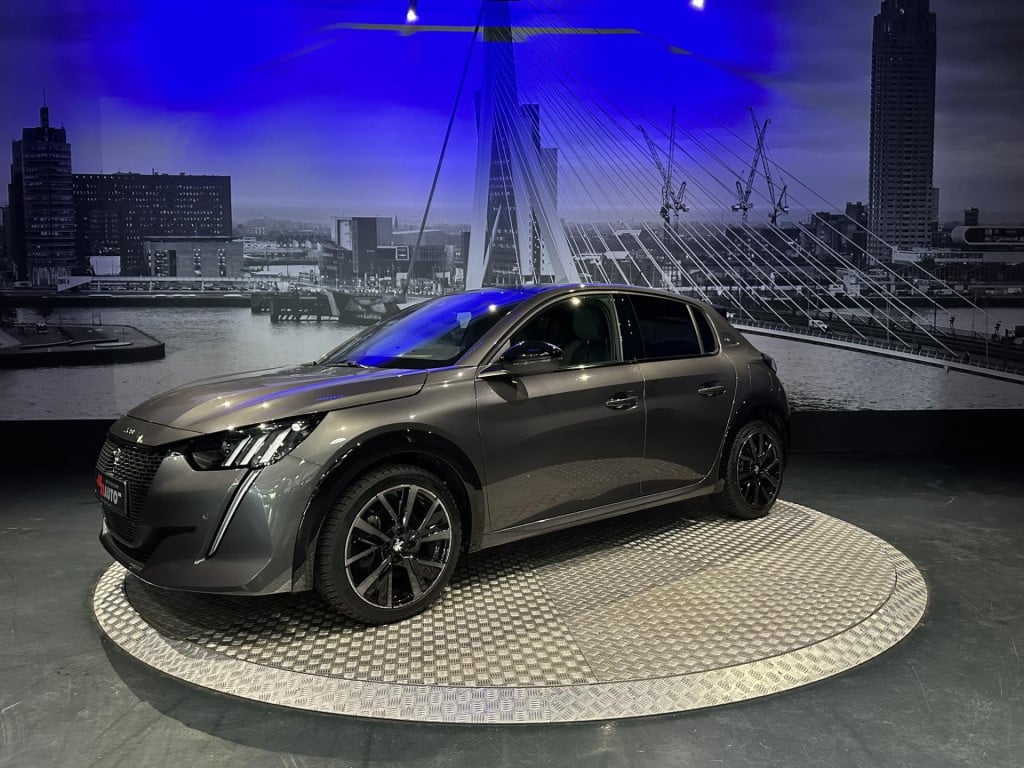 Peugeot 208 136 e-dcs6 gt *automaat*navi*appconnect*camera*
