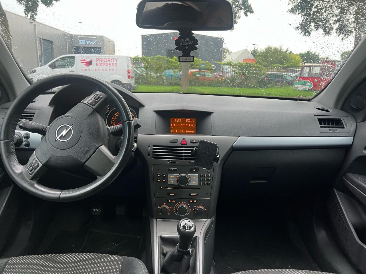 Opel Astra 1.6 Essentia Airco/Cruise/ Jaar Apk