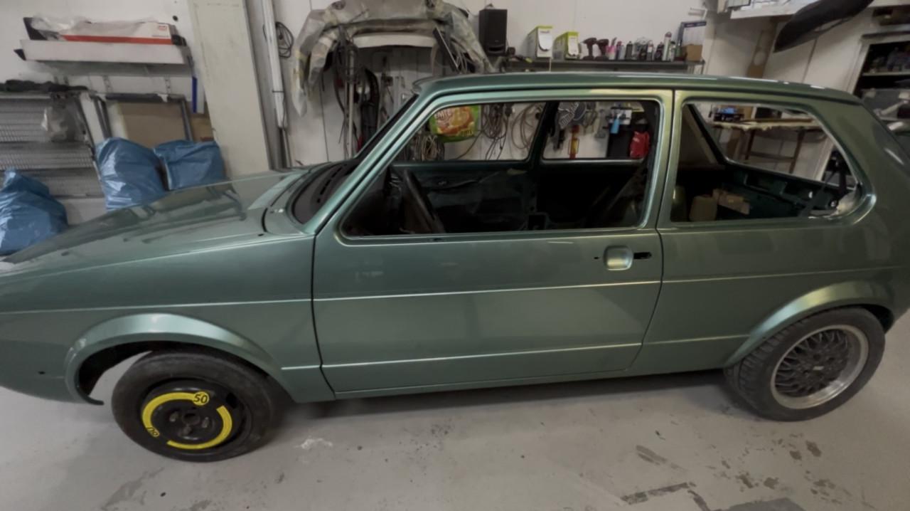 AUTOSCHADE/SPUITEN/LASSEN Tel:0624425927