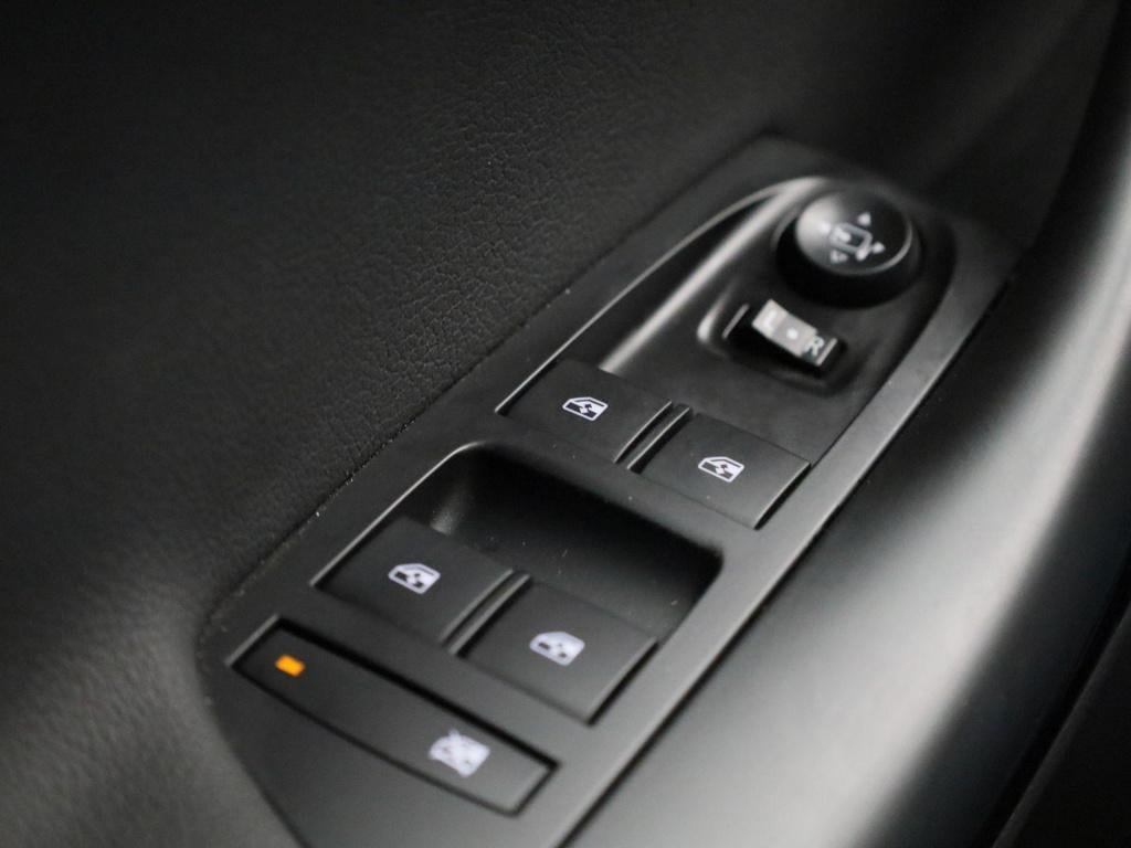 Opel Astra 1.2 elegance | lmv | parkeer sensoren | camera | cruise control 