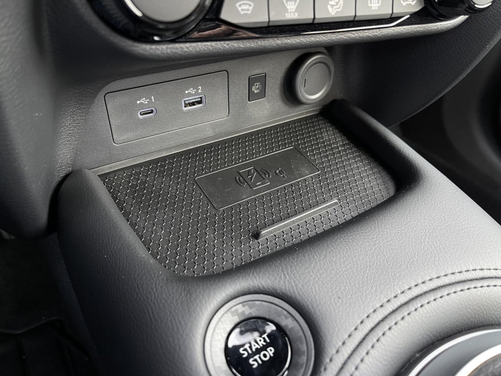 Nissan Juke 1.6 hybrid n-connecta cold pack