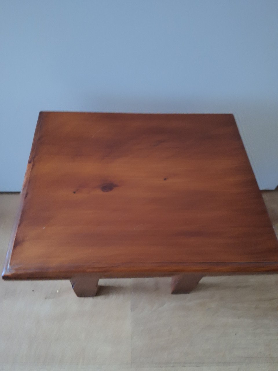 Houten tafeltje