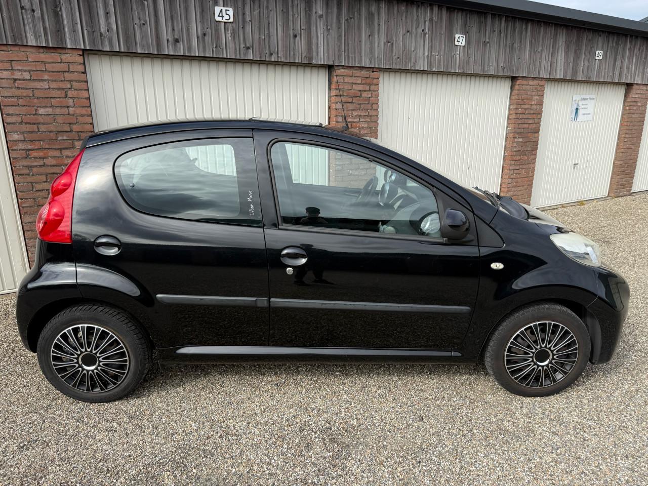 Nette Peugeot 107 1.0 5DR 2010 Open dakje, Airco, Carplay!
