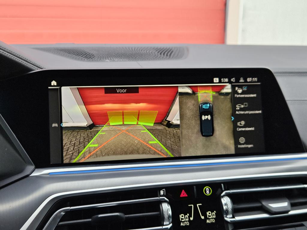 BMW X5 xdrive45e m-sport | achterasbesturing | trekhaak | luchtvering