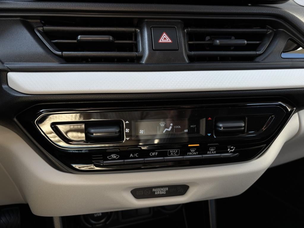 Suzuki Swift 1.2 comfort smart hybrid black orange edition/2250 korting