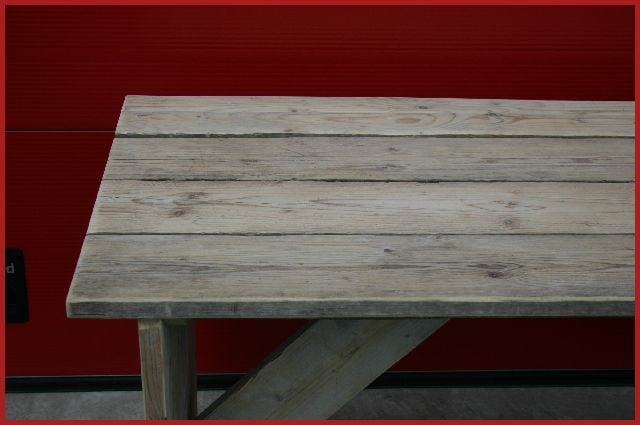 Robuuste tuintafel