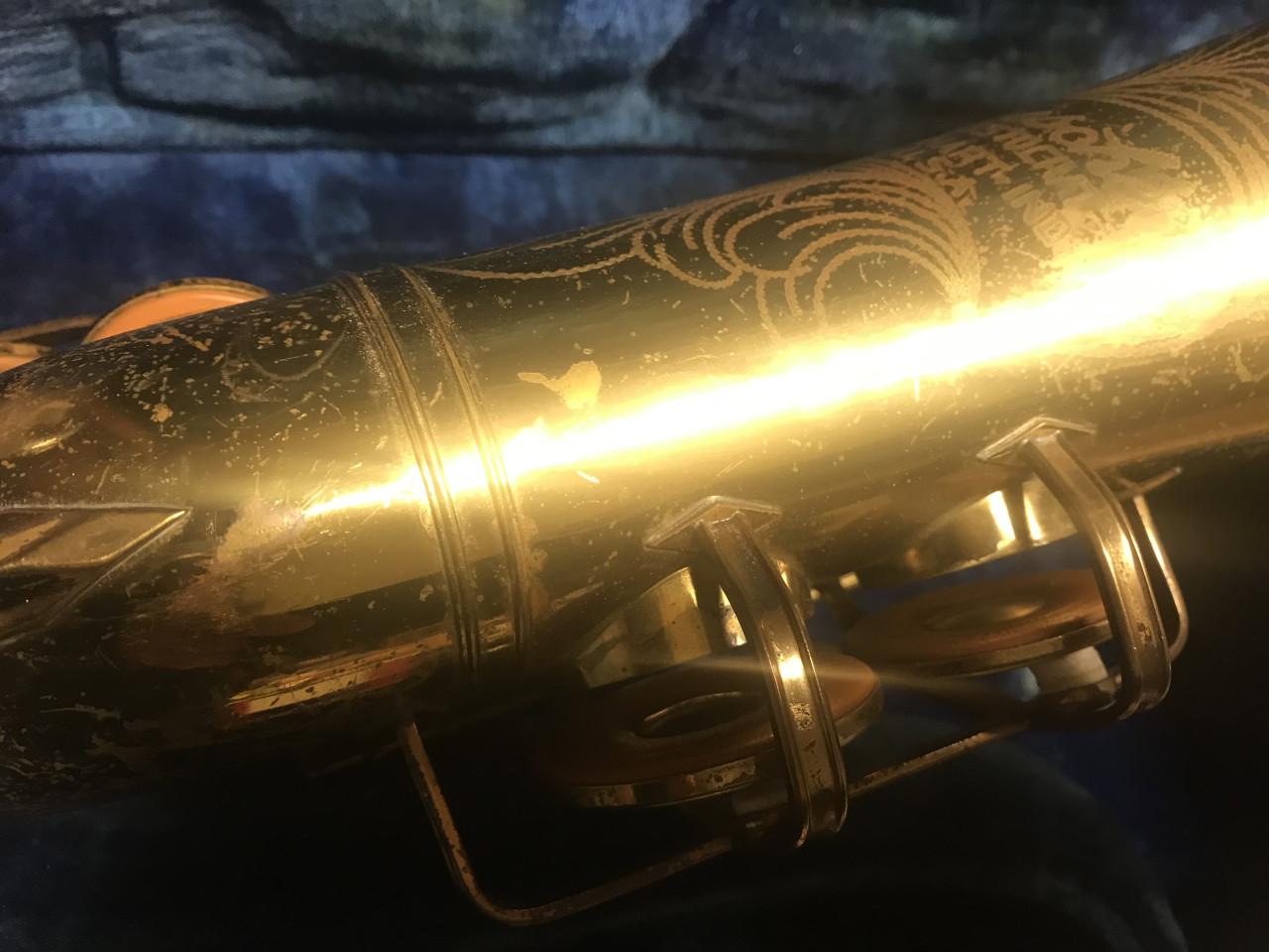 BUESCHER ARISTOCRAT ALT SAXOFOON