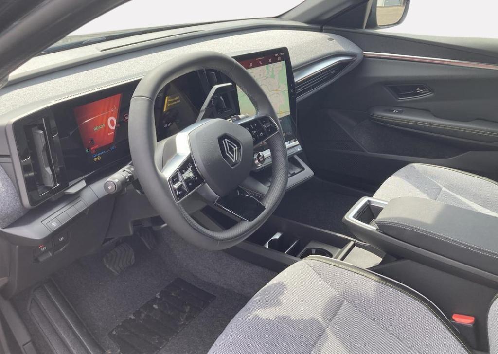 Renault Megane E-tech comfort range techno 60 kwh - demo / pack winter tech