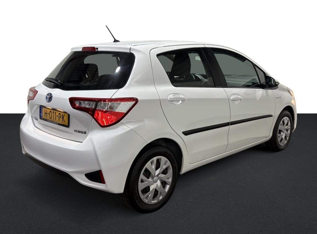 Toyota Yaris 1.5 hybrid active | lage km-stand |