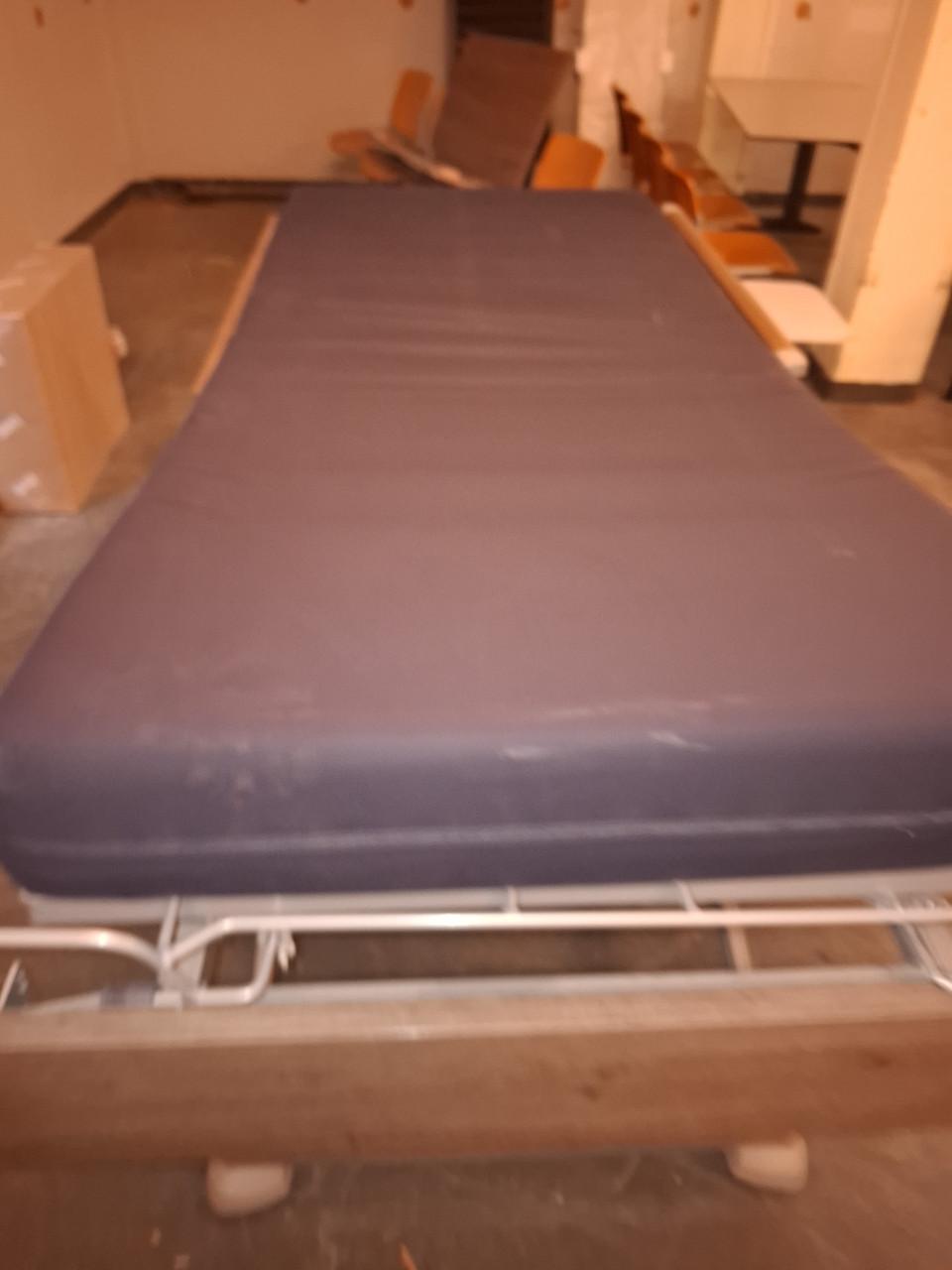 Elektrische ziekenhuisbed