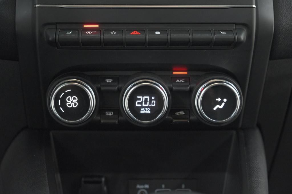 Renault Captur tce 130 edc intens | trekhaak | adaptieve cruise control | c