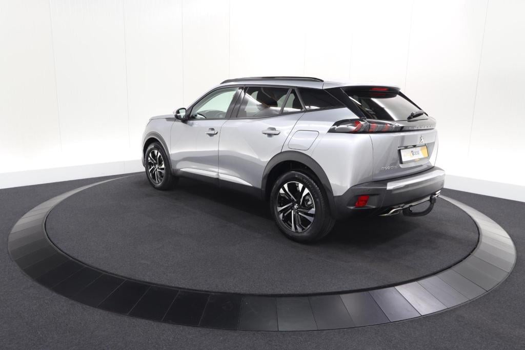 Peugeot 2008 puretech 130 pk allure pack | trekhaak | camera | adaptieve cr