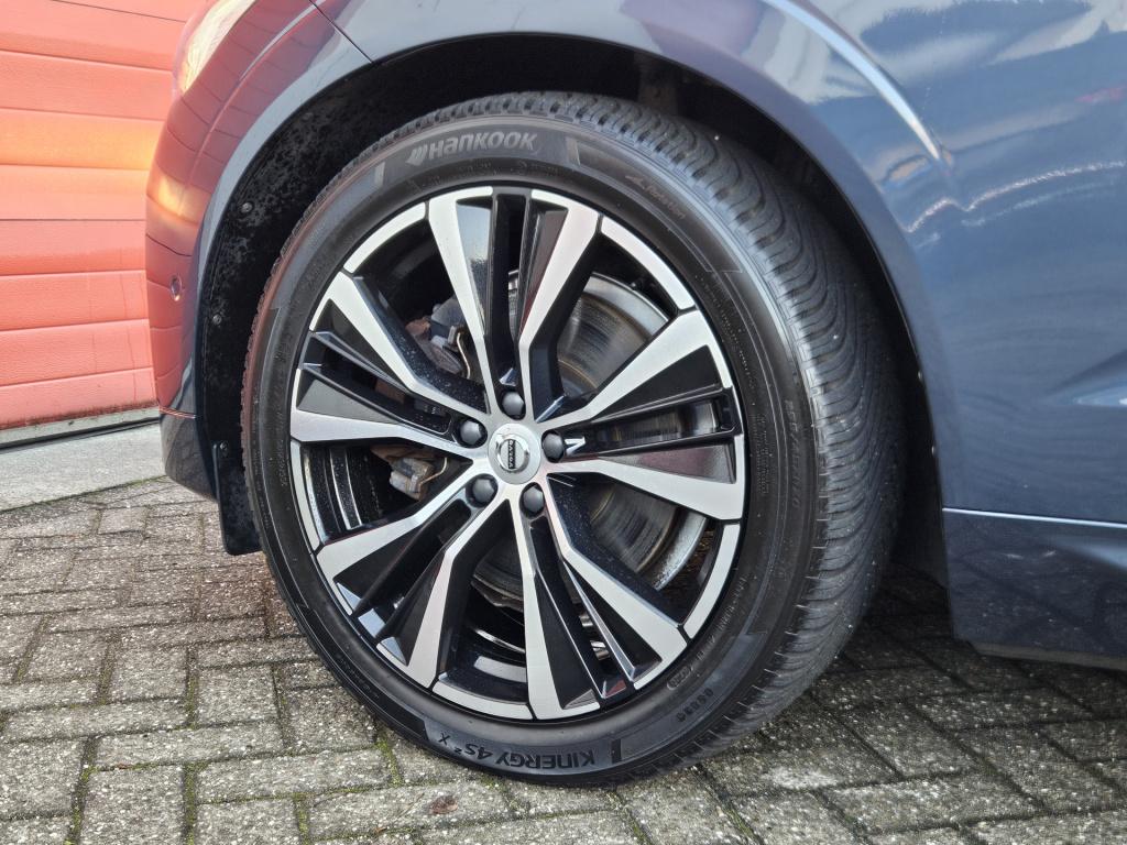 Volvo XC60 2.0 t8 plug-in hybrid awd ultimate dark r-design | luchtvering |
