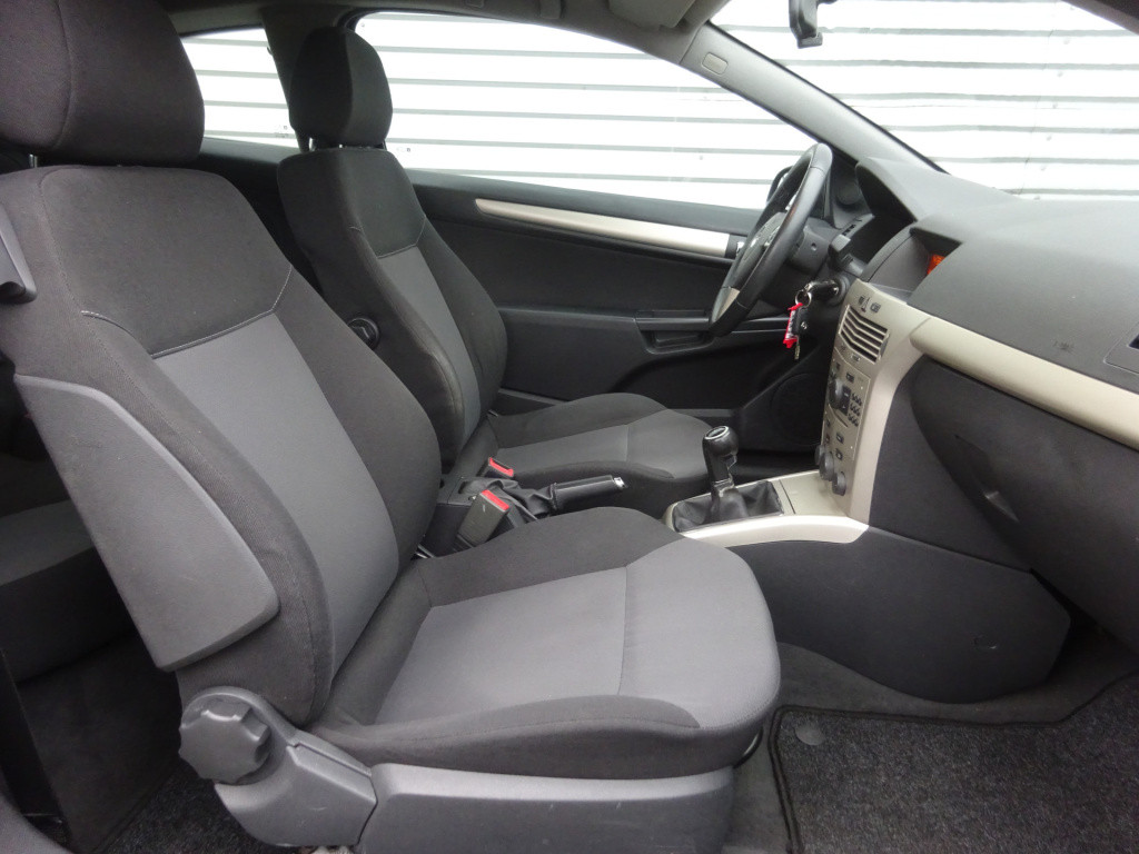 Opel Astra gtc 1.8 business airco / elektr. ramen / cruise control / nap