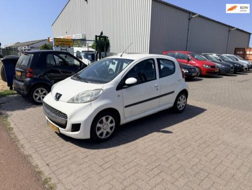 Peugeot 107 1.0-12v millesim 200
